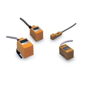 欧姆龙PNP 50mA接近开关（带2米电缆）